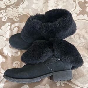 Ugg Black Cuffed Boots Sz 9